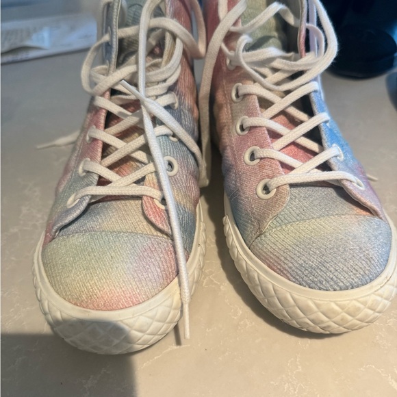 Chanel tye die high tops. Size 38. Amazing condition - Picture 3 of 4
